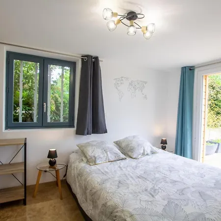 Chez Flo Et Guillaume Holiday home Saint-Andre-d'Allas