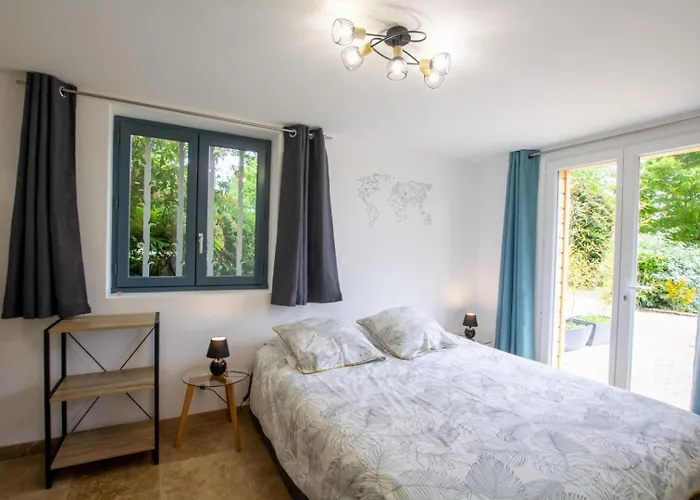 Chez Flo Et Guillaume Дом отдыха Saint-Andre-d'Allas